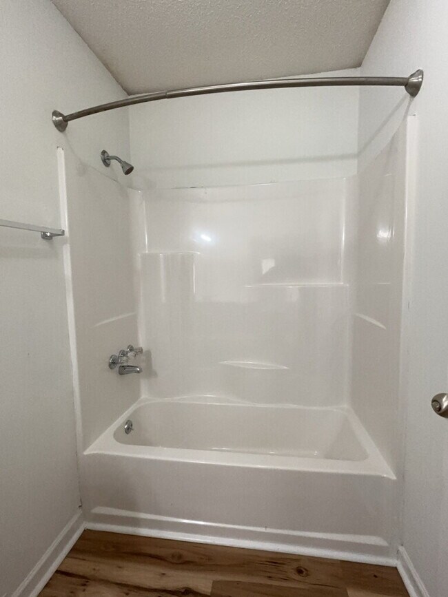 Building Photo - 227 Challedon Dr