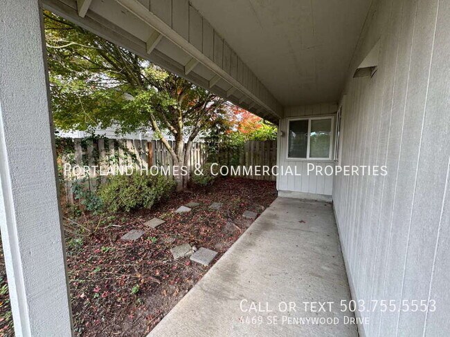 Building Photo - 4469 SE Pennywood Dr