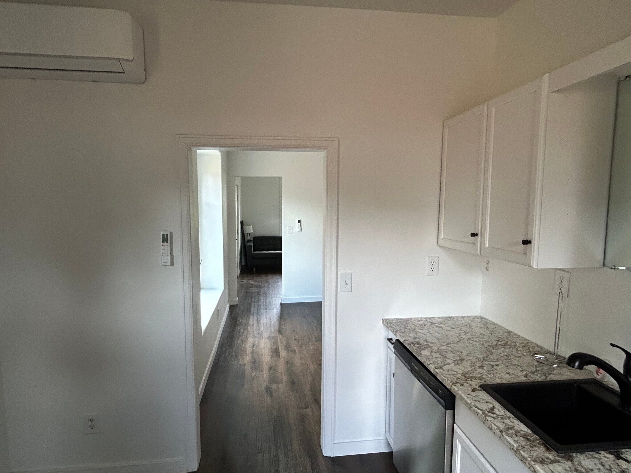 Building Photo - 204 Chipeta Ave