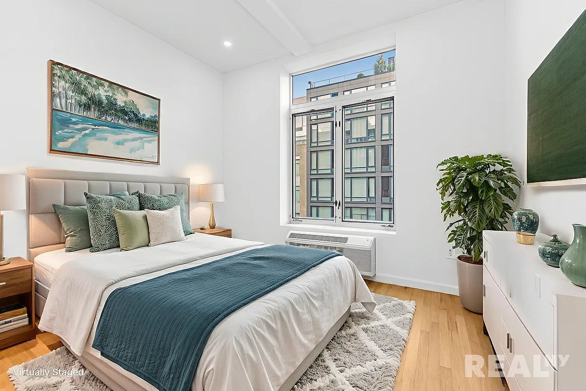 Building Photo - 97 Grand St