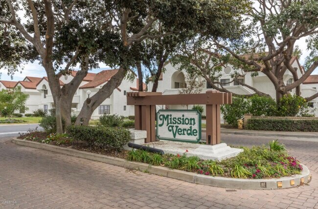 Building Photo - 1137 Mission Verde Dr