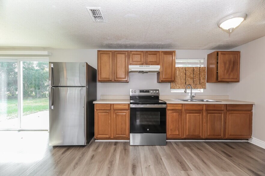 Building Photo - 5322 Boilard Dr