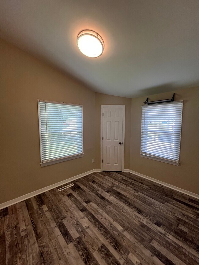 Bedroom 3 - 5206 Monticello Ave