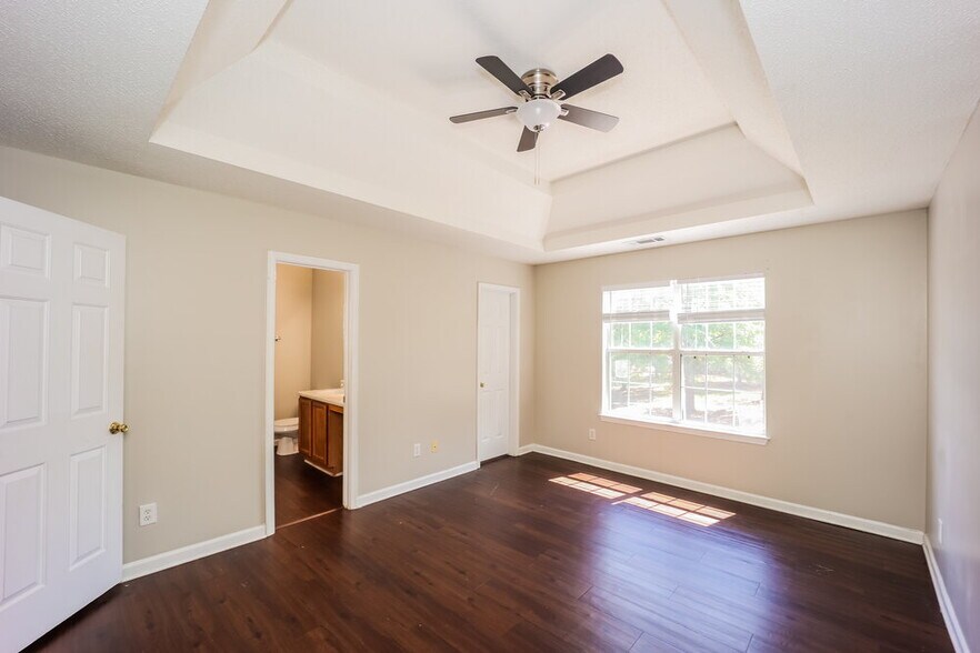 Building Photo - 3704 Lower Creek Dr