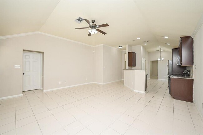 Building Photo - 18707 Majestic Vista Ln