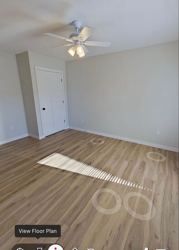 Building Photo - 104 8th Ave SW