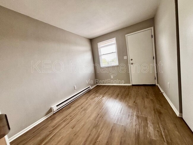 Building Photo - 1257 Sanlor Ave