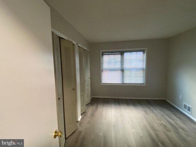 Building Photo - 38 Feiler Ct