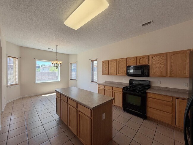 Building Photo - 6216 Calle Vizcaya NW