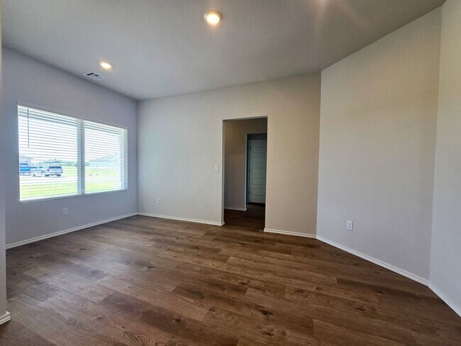 Building Photo - New Construction 3 bedroom Home in Shawnee