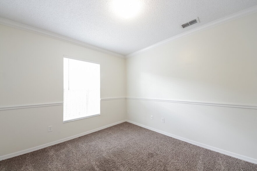 Building Photo - 2556 Coachbridge Ct