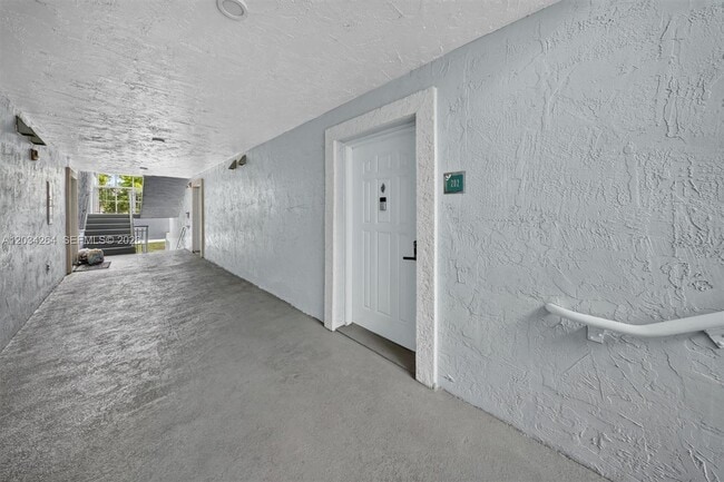 Building Photo - 8540 SW 212th St