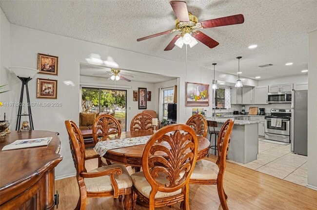 Building Photo - 901 Gannet Ave NW