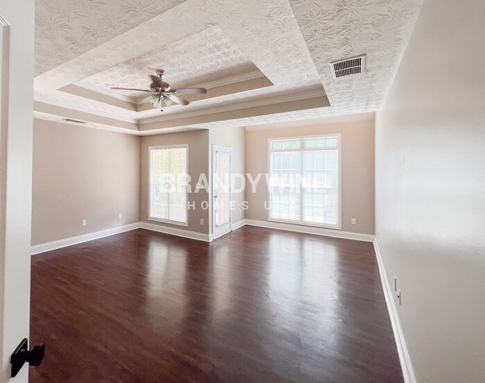 Building Photo - 155 Jennifer Ln