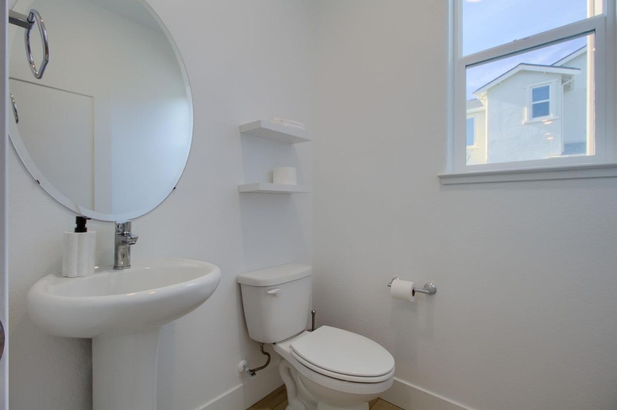 Building Photo - 2123 Sieber Dr