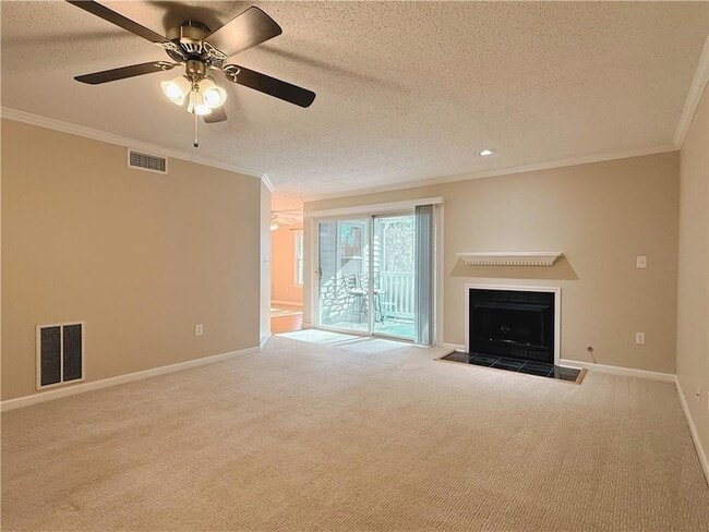 Building Photo - 7024 Somerset Cir