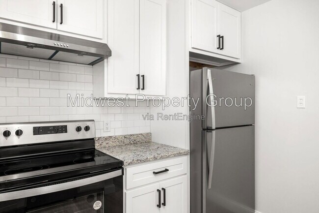 Building Photo - 1410 St Bernadette Ln