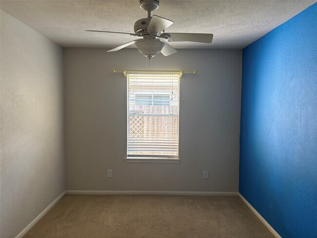 Building Photo - 3526 Glenhill Dr