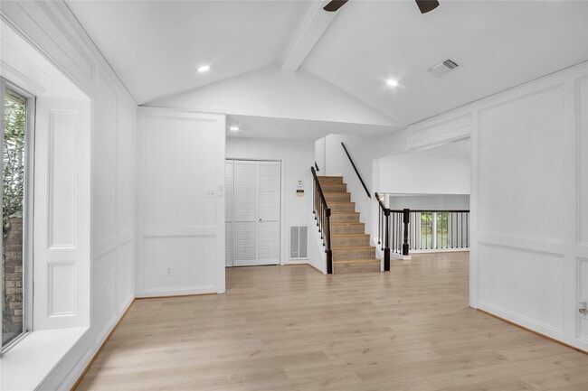 Building Photo - 108 Woodland Rd