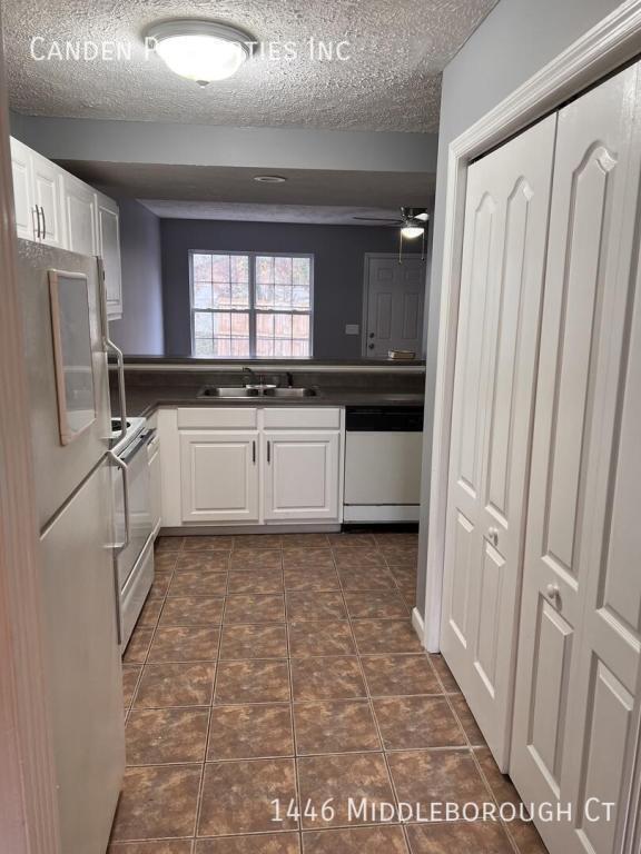 Building Photo - 1446 Middleborough Ct