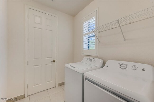 Building Photo - 11623 Meadowrun Cir