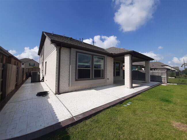 Building Photo - 23306 Ivory Sedge Trl