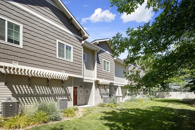 Building Photo - 11213 W Gabrielle Dr