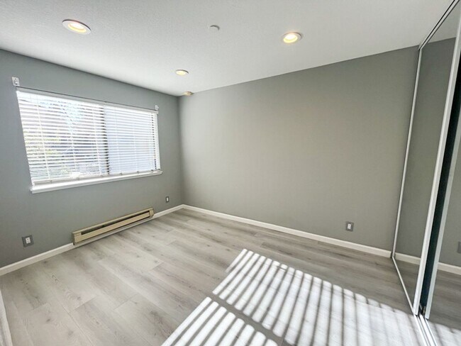 Building Photo - Prime Fremont Living! Updated 2BR Condo Near BART, Central Park & Lake Elizabeth
