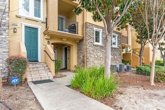 Building Photo - Spacious 3-Bedroom Dublin Townhome with Private Balcony & Fireplace