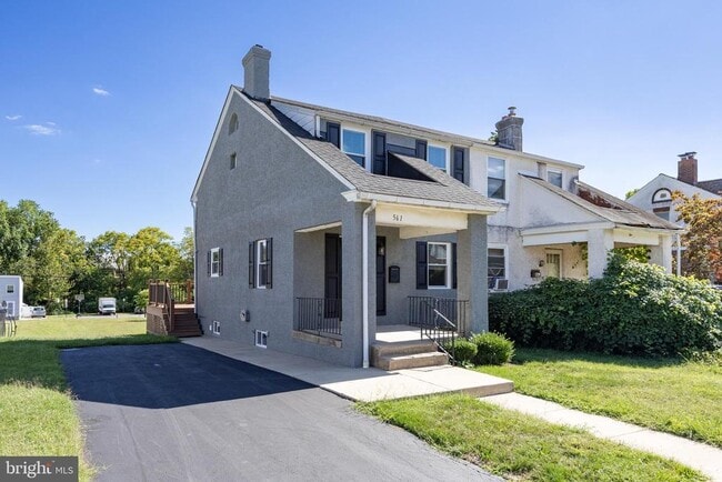 Building Photo - 561 A St