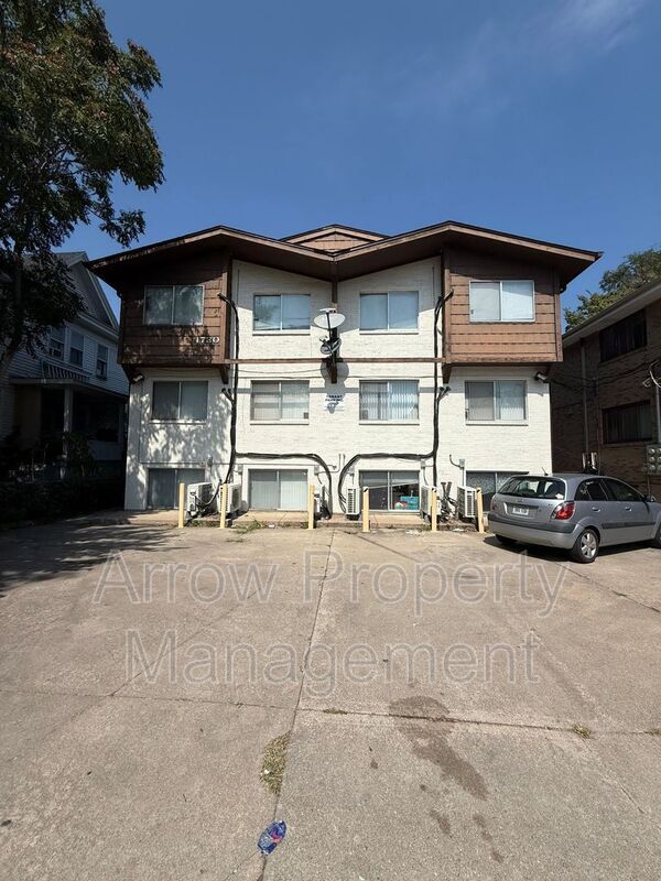 Building Photo - 1730 G St