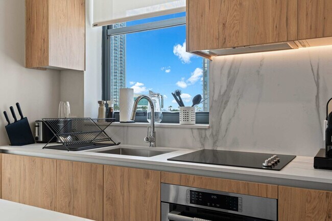 Building Photo - 11 NE 6th St