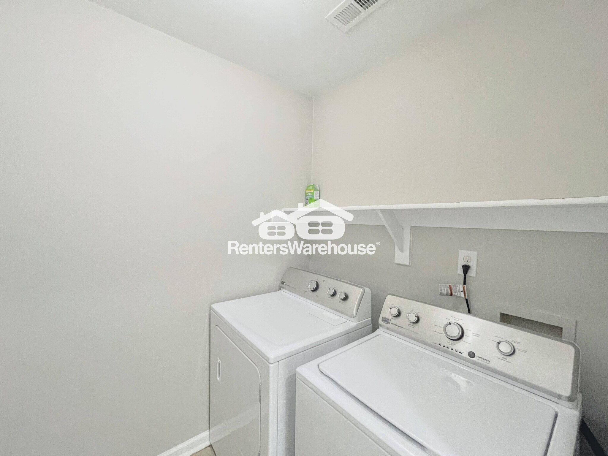 Building Photo - 617 Lord Nelson Ct
