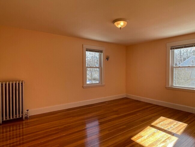 Building Photo - 139 Oakdale Rd