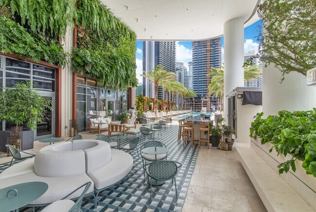 Building Photo - 801 S Miami Ave