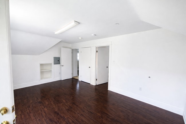 Building Photo - ARDMORE