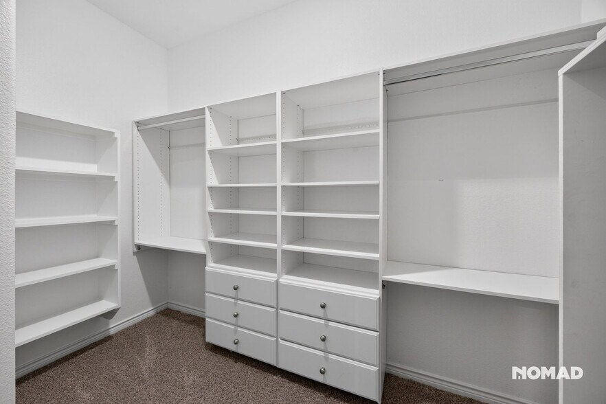 Building Photo - 7225 Raynor Pl