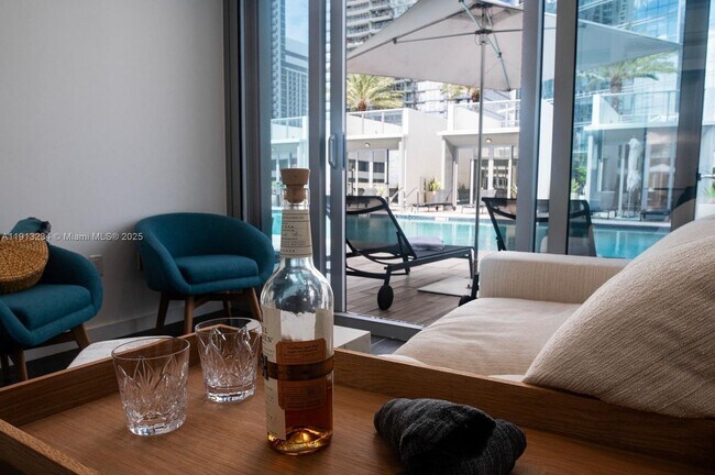 Building Photo - 851 NE 1st Ave