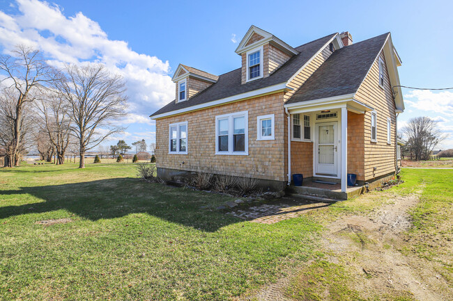 Building Photo - 7 Ram Island Farm Rd