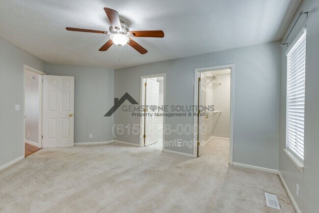 Building Photo - 2214 Falcon Creek Dr