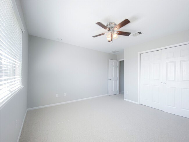 Building Photo - 6227 Carnaby Ln