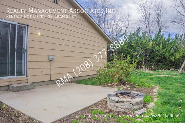 Building Photo - 9673 Hoff Dr