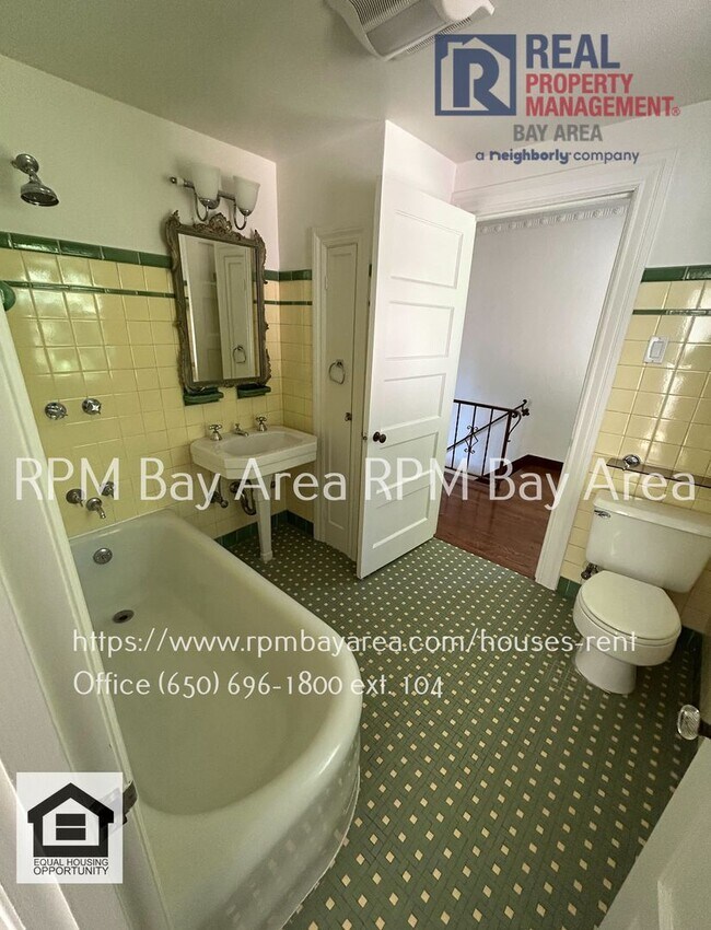 Building Photo - Luxury Family Oasis with Pool in San Mateo...