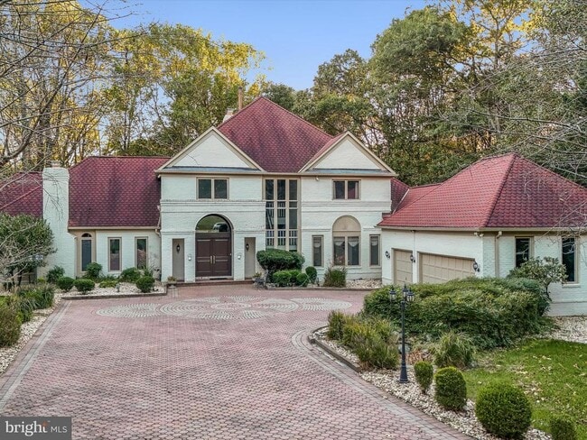 Building Photo - 1 Lake Potomac Ct