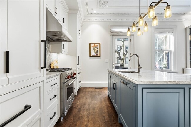 Building Photo - 93 Third St