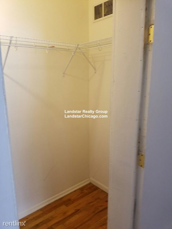 Building Photo - 4500 N Malden St