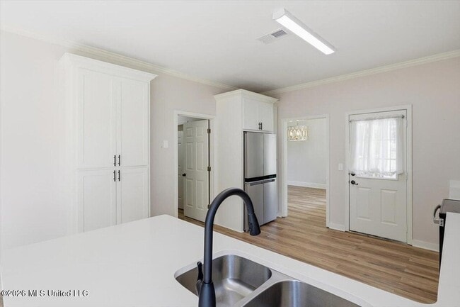 Building Photo - 223 Clark Farms Rd