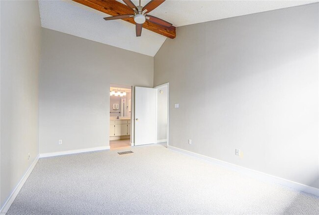 Building Photo - 1748 Ohlen Rd