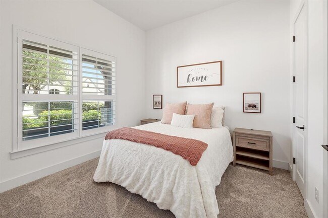Building Photo - 1113 Wolf Hollow Dr