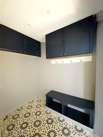 Building Photo - 10905 Wintergreen Hill